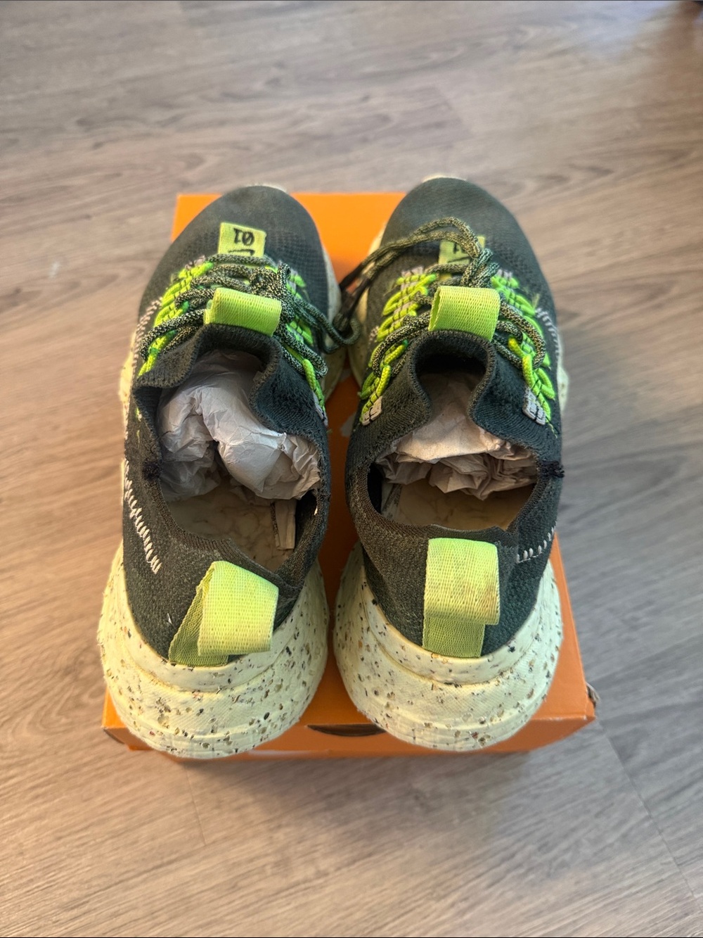 Nike Men's Flyknit Athletic Sneakers in Dark Green and Neon Yellow - Picture 3 of 4
